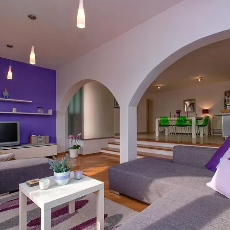 Hvar 11427a شقة هفار